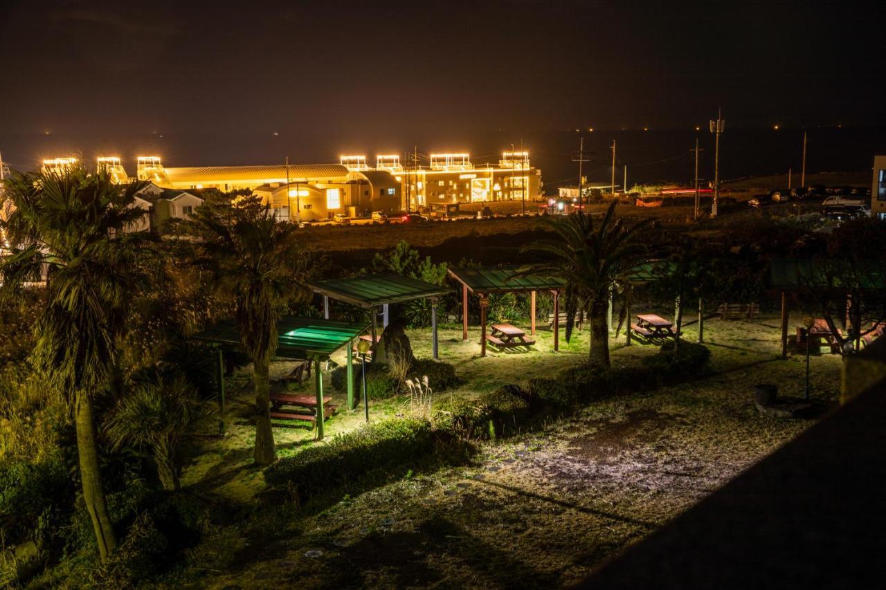 Jeju Tovice Condo Family Екстериор снимка