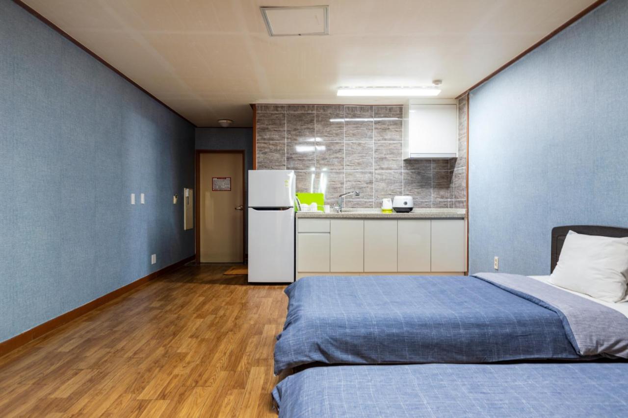 Jeju Tovice Condo Family Екстериор снимка